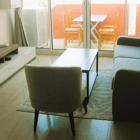 Διαμέρισμα Renovated In Quiet